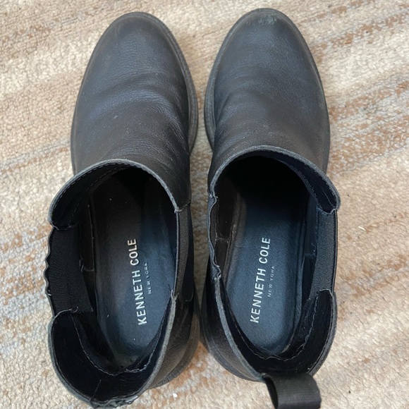 Two pairs of Chelsea Boots, size 8 - Picture 7 of 9